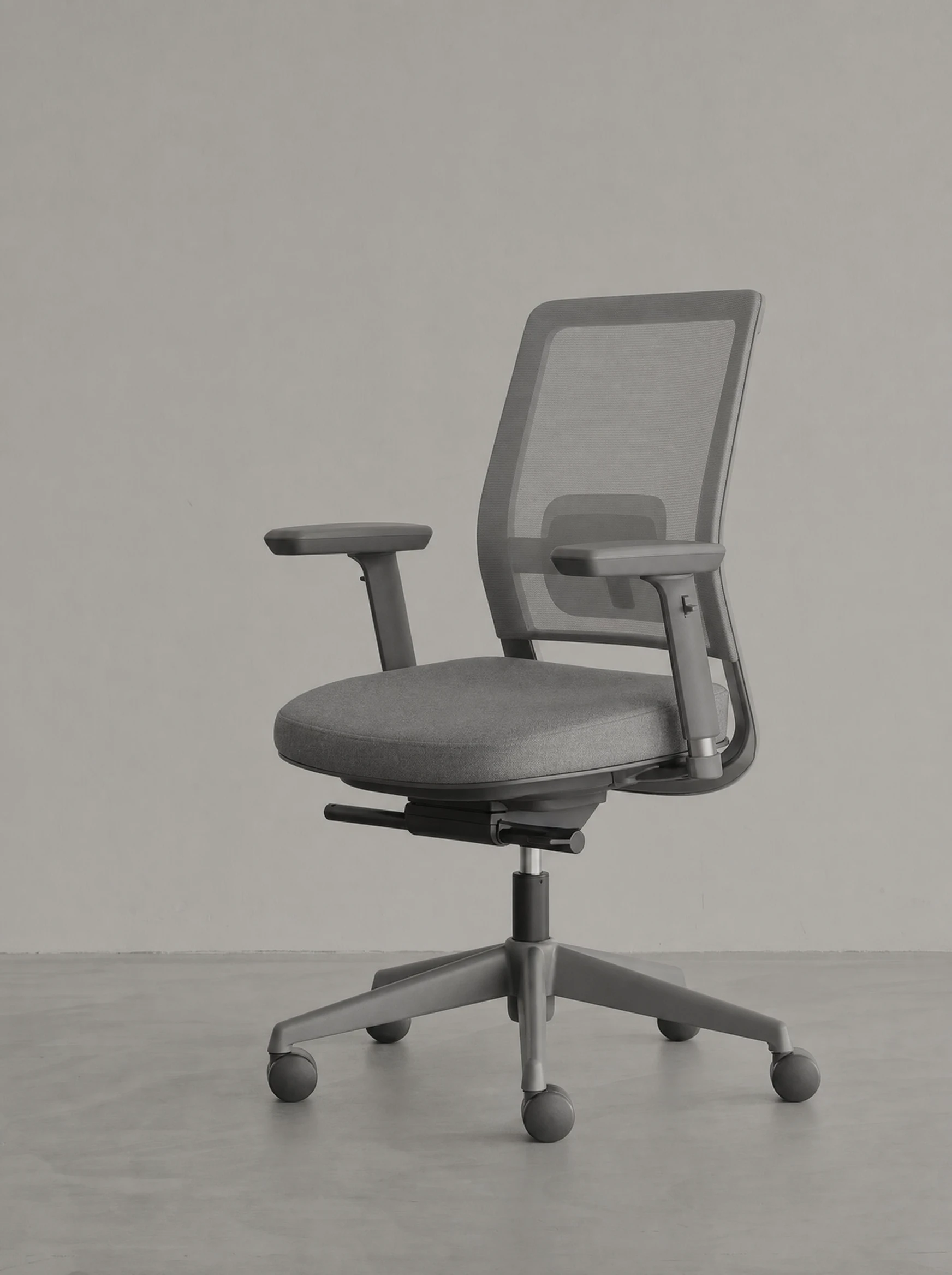 Hana components laid out flat-lay style or tight detail of mesh back and shell join, clean technical presentation