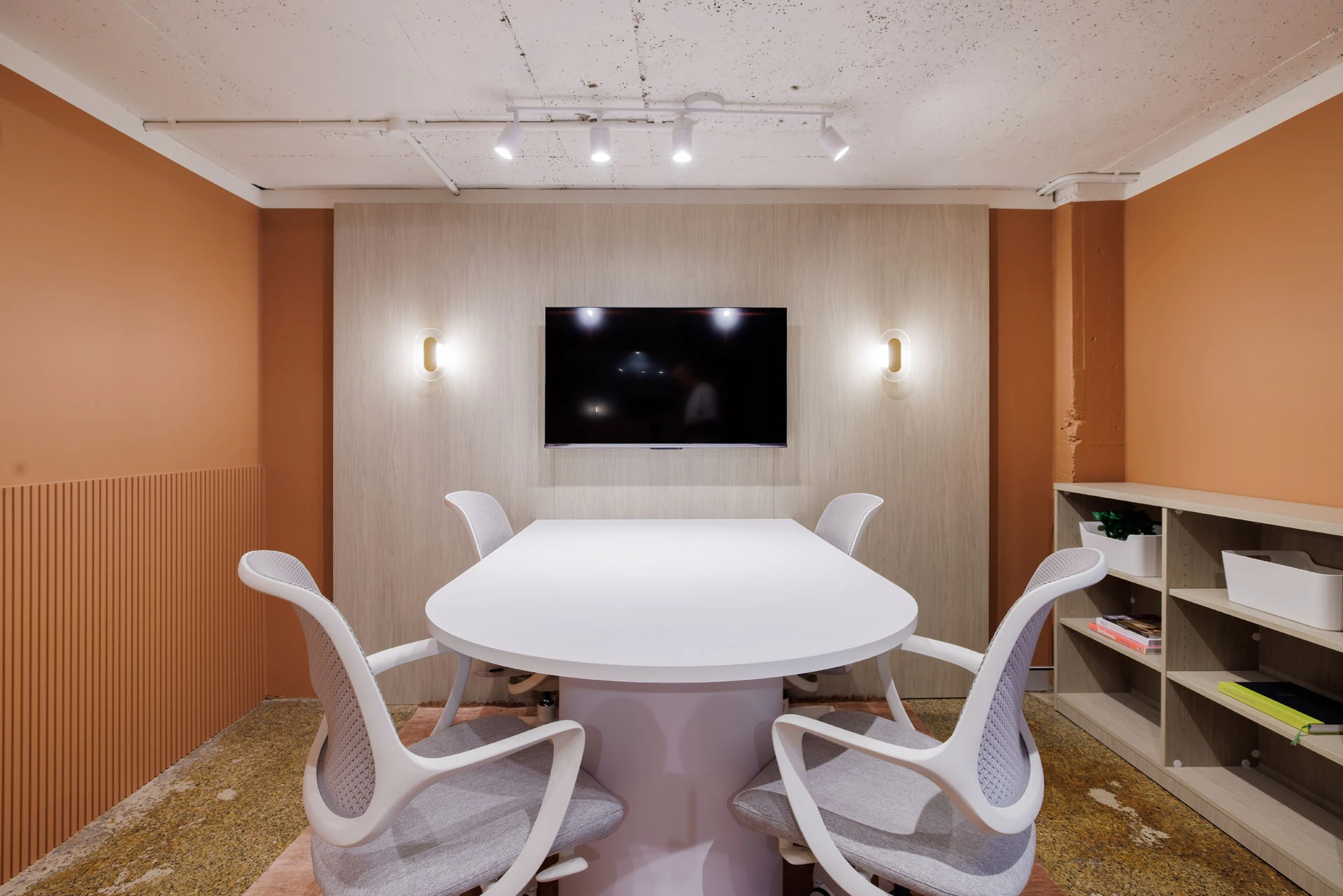 studio-space-thumb.webp