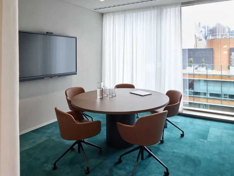 Round Meeting Table
